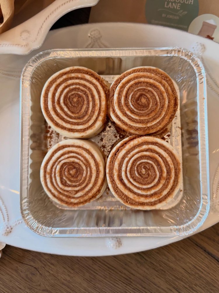 JoJo's Jumbo Cinnamon Rolls (Ready to Bake)